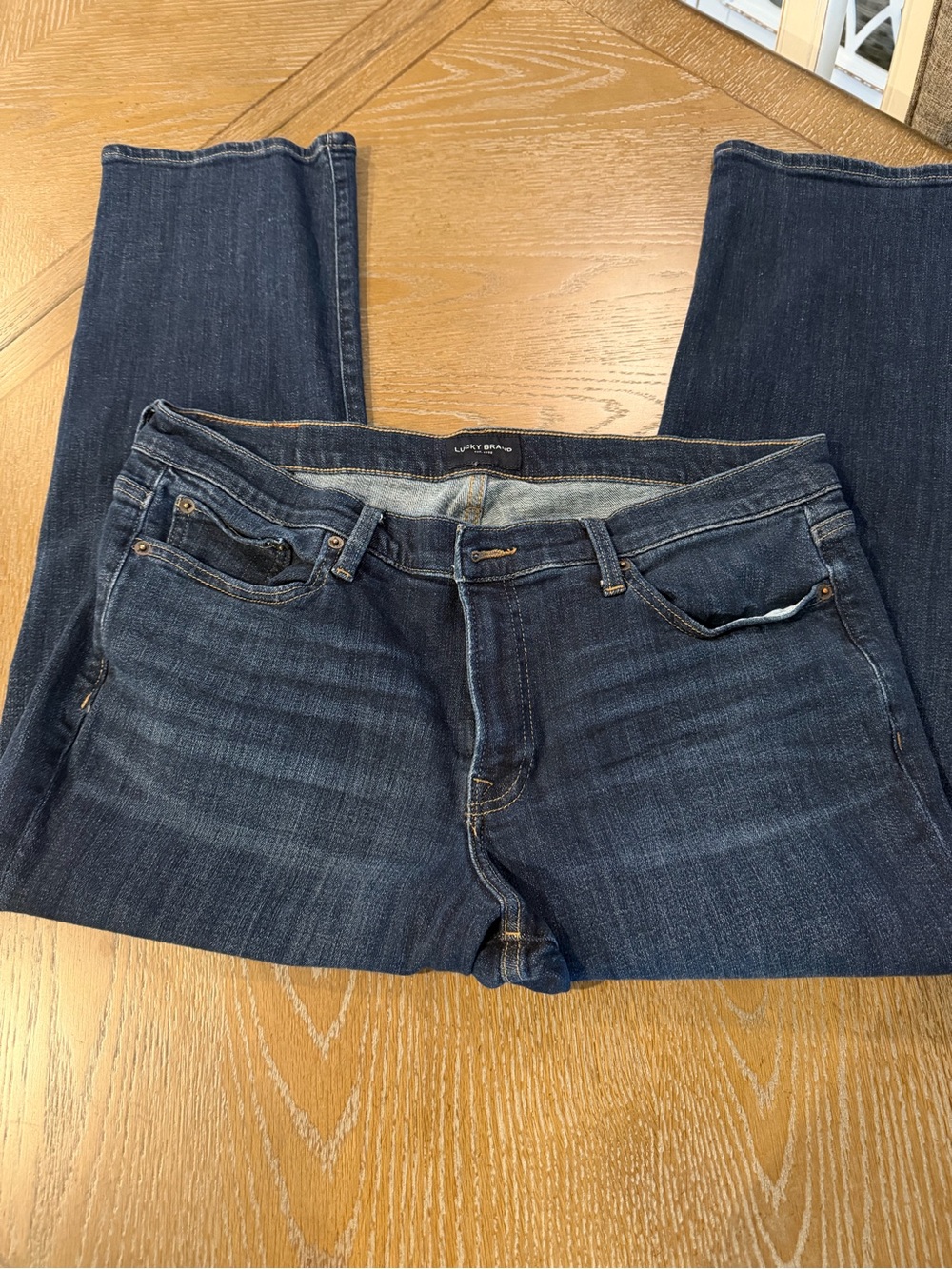 Lucky Brand Women’s Indigo Straight Cropped Jeans -size 16